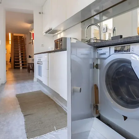 Modern & Hidden By Lovelystay Holiday home
