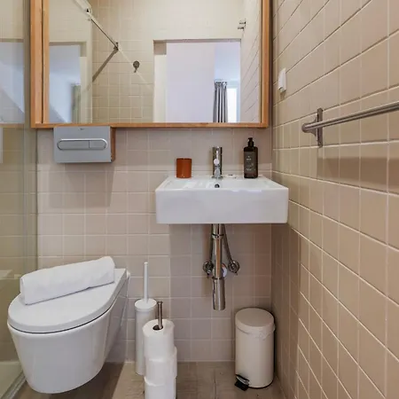 Modern & Hidden By Lovelystay Holiday home *