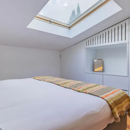 Modern & Hidden By Lovelystay Holiday home *
